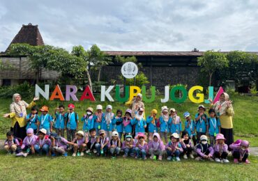 Anak TK IT LHI mengikuti outing class tema tanaman ciptaan Allah di Narakupu
